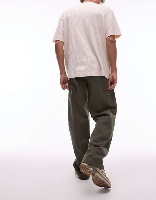 Dickies – Unionville – Hose in Khaki mit weitem Bein und Bundfalten