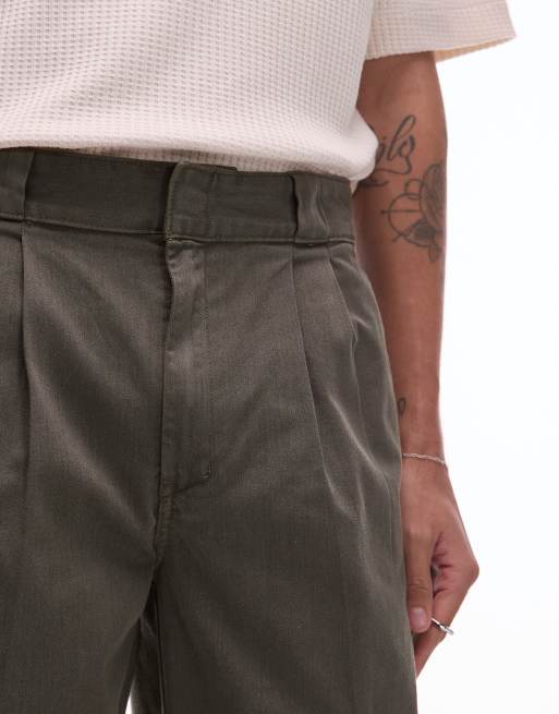 Dickies – Unionville – Hose in Khaki mit weitem Bein und Bundfalten