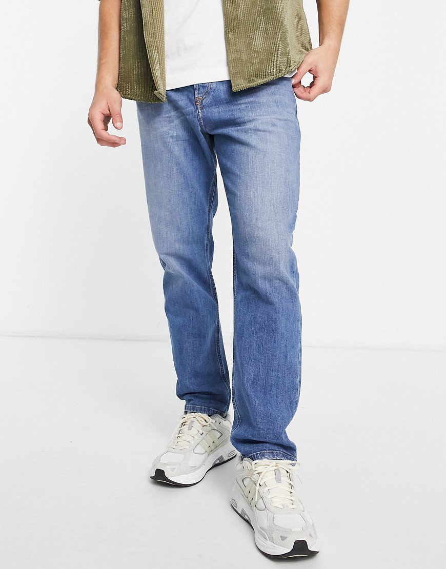 diesel d-fining tapered jeans in light wash-blue