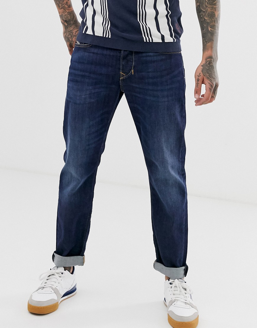 Diesel – Larkee-Beex – Mörka, avsmalnande jeans med normal passform i 082AY-tvätt-Blå