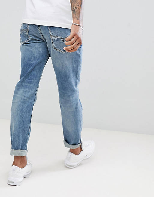 Af Gud forsendelse jeg er enig Diesel Larkee-Beex regular tapered fit jeans in 084UX | ASOS
