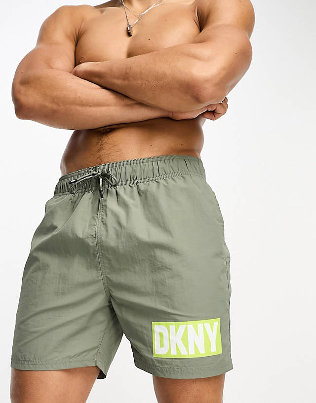 DKNY - kos swim short in military green