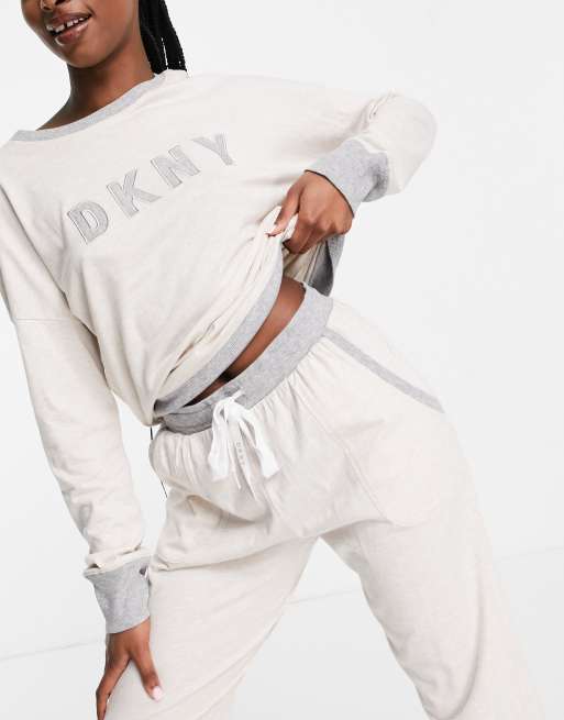 DKNY logo super soft knitted long sleeve top and jogger lounge set in cream, 3 of 4