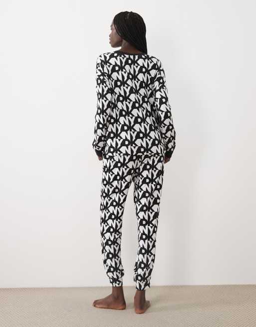 DKNY Long sleeve crew top & jogger pyjama set in black & white logo, 4 of 4