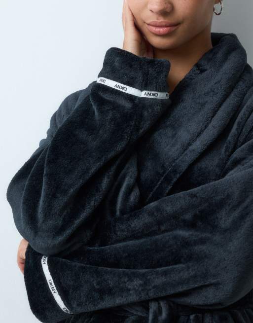 DKNY Short fleece robe in black, 3 of 4
