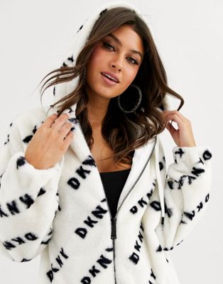 Ik wil niet schildpad Menselijk ras DKNY sport all over logo fleece jacket | ASOS