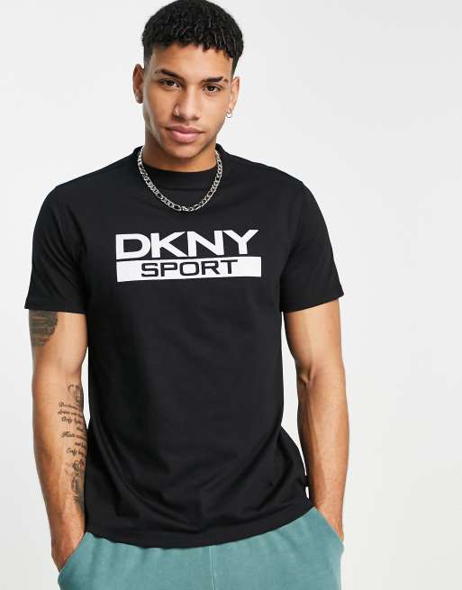 DKNY Sport – Svart t-shirt med tryckt logga på bröstet, 3 av 4
