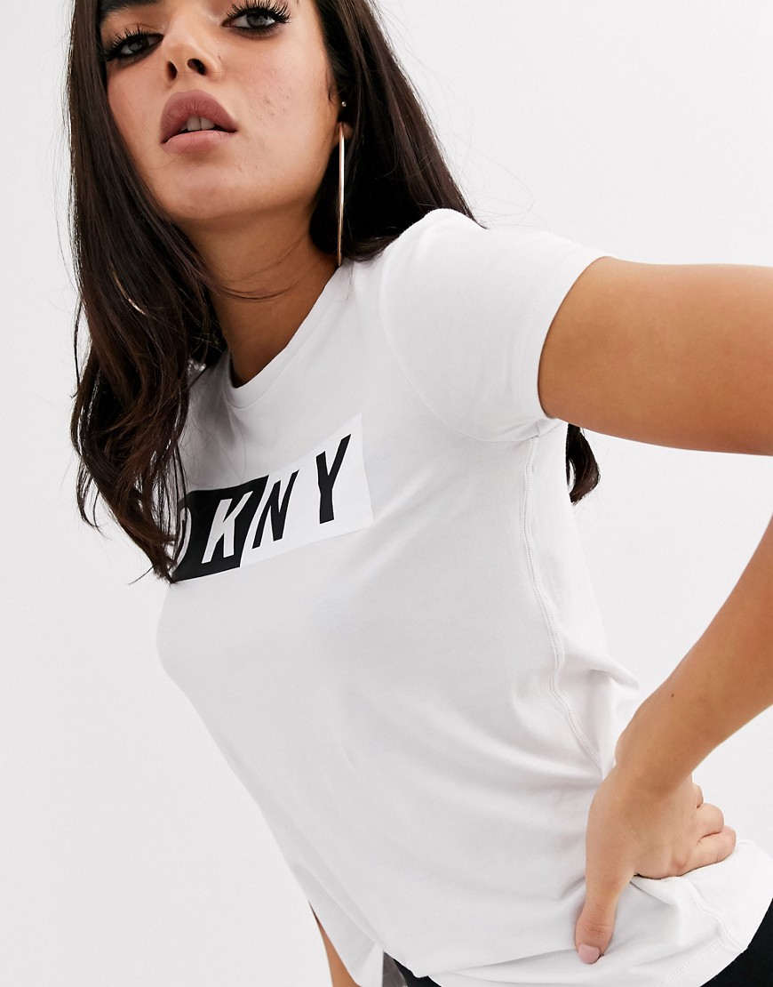 DKNY – Sport – T-shirt med logga-Vit