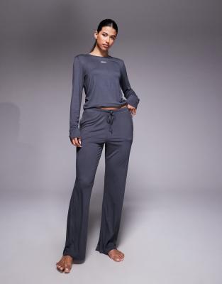 DKNY Top and pant sleep set in charcoal-Grey