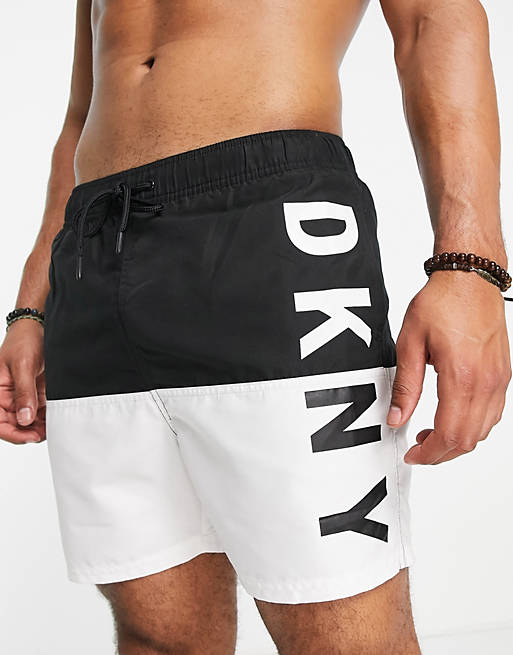 DKNY - Zwembroek met kleurvlakken zwart en wit | ASOS