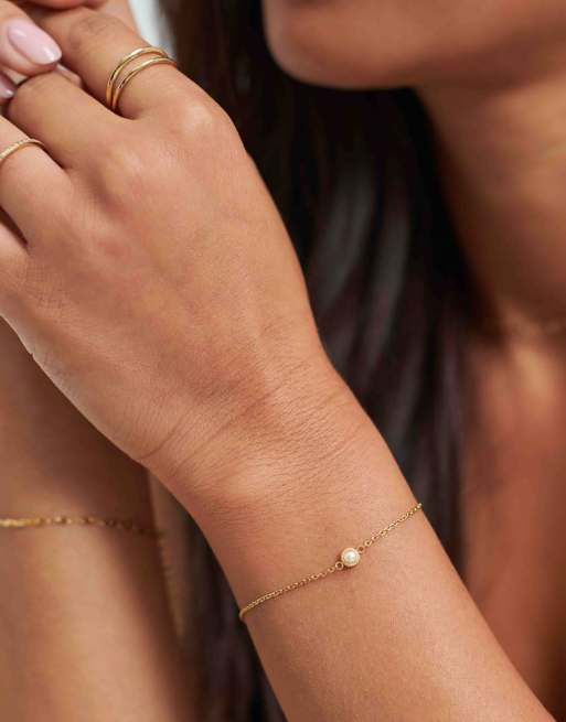 D.LOUISE Dainty  waterproof pearl bracelet in gold, 3 of 3