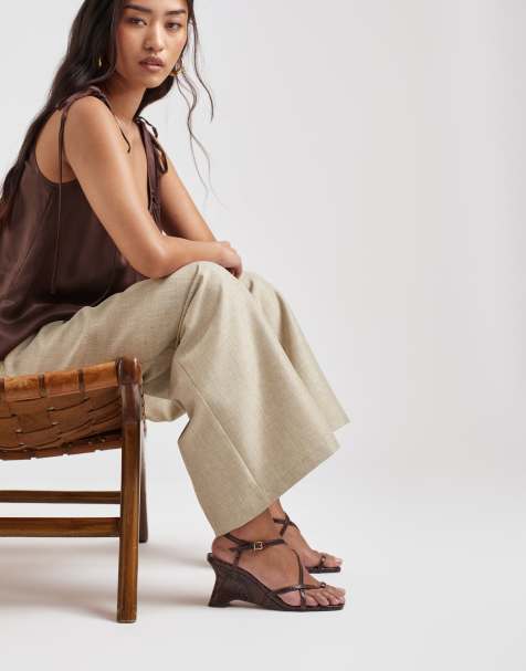 Dolce Vita - Aylee - Sandalen met sleehak in bruin - view 1