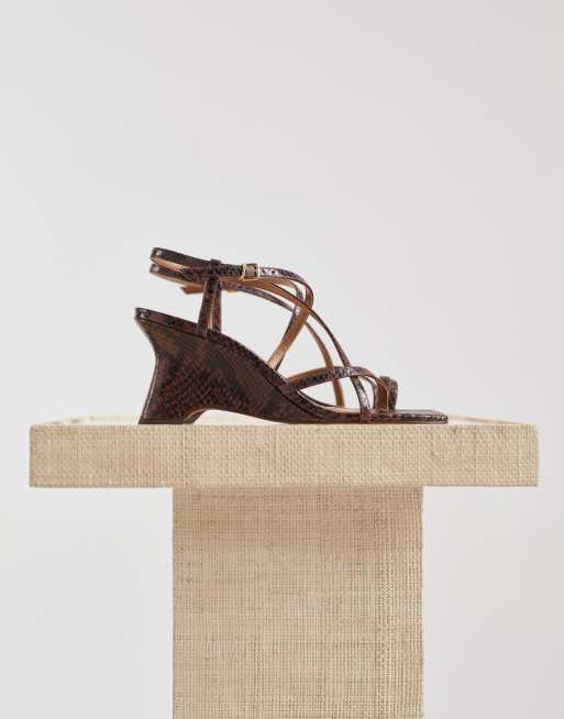 Dolce Vita - Aylee - Sandalias marrones de tacón con cuña, 4 de 4