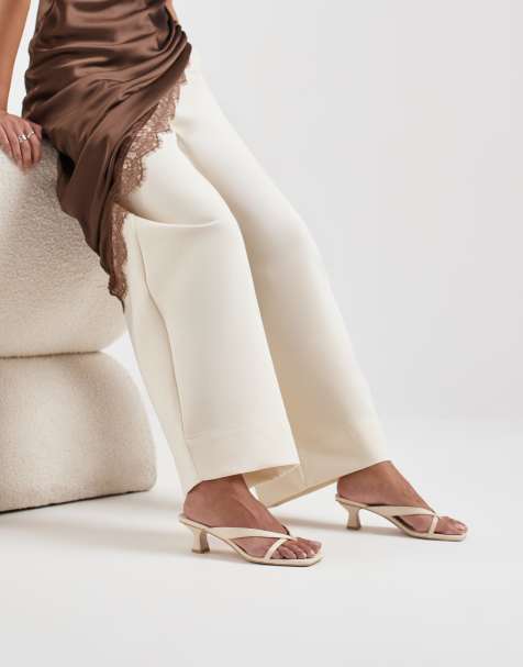 Dolce Vita - Brevel - Sandalen met lage hak en bandjes in gebroken wit leer - view 1