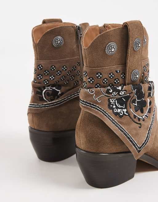 Dolce Vita Mekala westernboots med bandanadetalj i olivfärgad mocka, 4 av 5