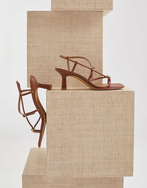 Dolce Vita Mylee strappy mid height heeled sandals with gold-tone hardware in tan leather, 2 of 4