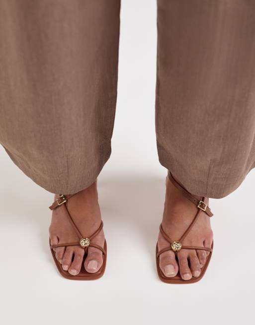 Dolce Vita Mylee strappy mid height heeled sandals with gold-tone hardware in tan leather, 4 of 4