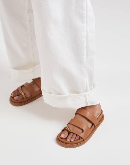 Dolce Vita Sally toe loop sandals with gold hardware in tan leather, 3 of 4