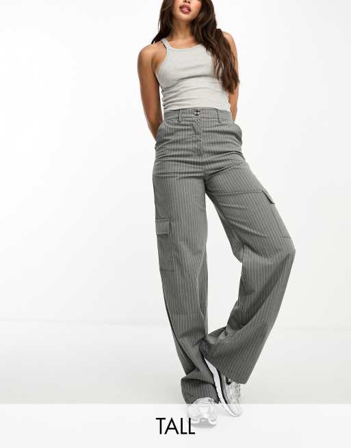 Don't Think Twice Tall – Del – Cargohose in Grau mit hohem Bund und Nadelstreifen