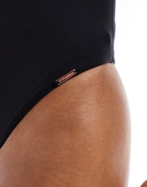 Dorina – Angerauter, knapper Body in Schwarz, 2 von 3