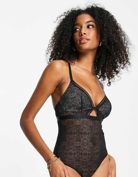 Dorina Legion geo lace lingerie bra in black