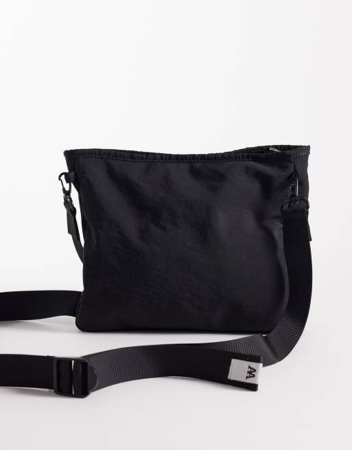 Double A by Wood Wood – Florian – Umhängetasche in Schwarz, 4 von 4