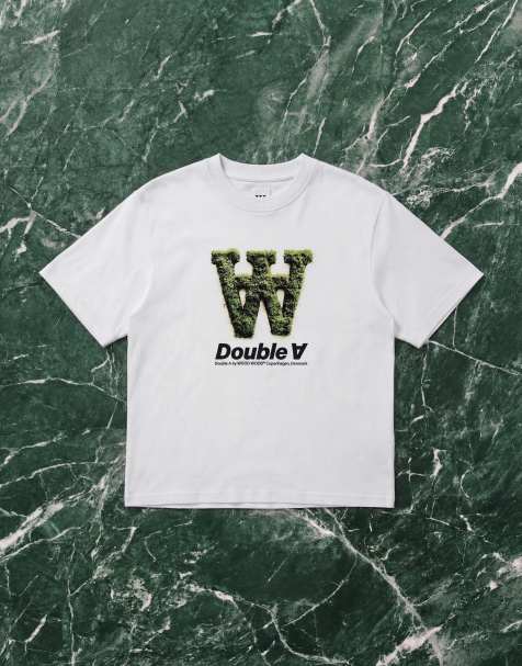 Double A By Wood Wood – Liam – Biały T-shirt z logo z motywem mchu - view 1