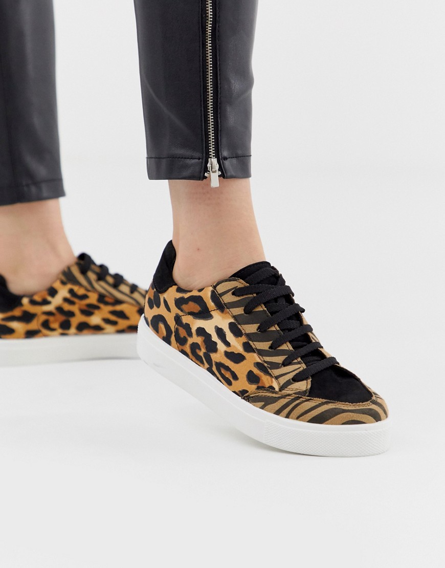 Dove sneakers med snørebånd i blandet leopardprint fra ASOS DESIGN-Multifarvet