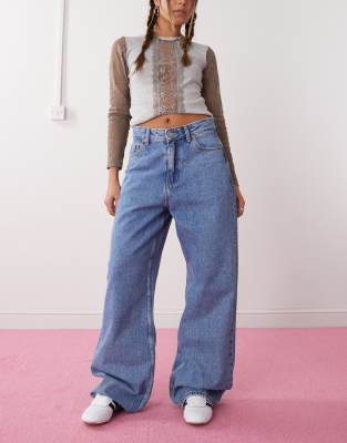 Donna relaxed fit high waist wide straight leg jeans in stream sky retro mid blue wash