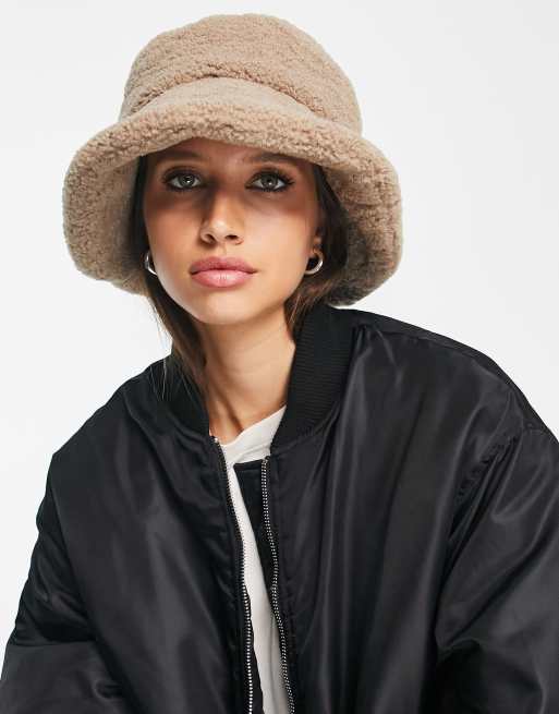 Dr Denim – Hugo – Camelowy kapelusz typu bucket z kożuszka 