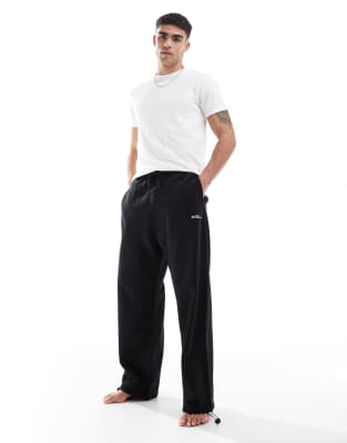 Dr Denim – Kyro – Svarta kraftiga joggingbyxor med raka ben - view 1