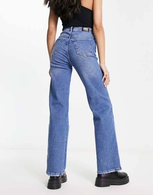 Moxy Straight Jeans in Less Blue Rinse