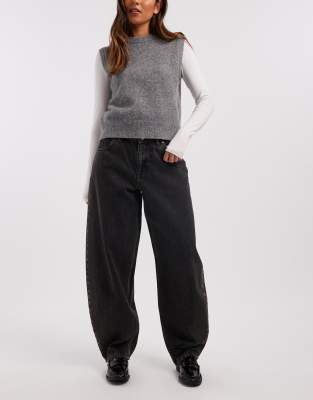 Dr. Denim - Nanci - Barrel-Leg-Jeans in verwaschenem Schwarz mit mittelhohem Bund