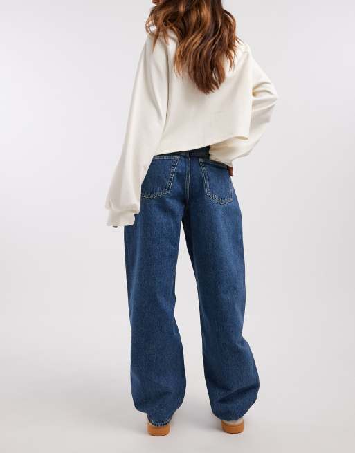 Dr Denim Nanci mid waist relaxed fit barrel leg in midwash blue, 2 of 5