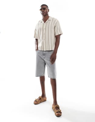 Dr Denim Dr Denim Omar relaxed fit mid waist shorts in ash grey wash