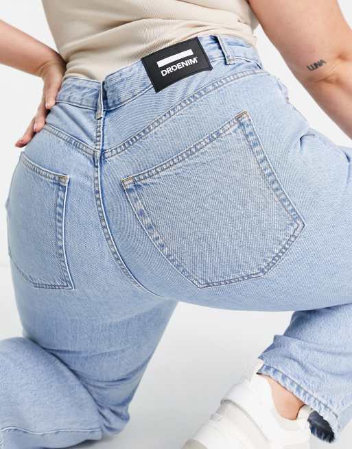 Dr Denim Plus Bella oversized mom in light wash blue | ASOS