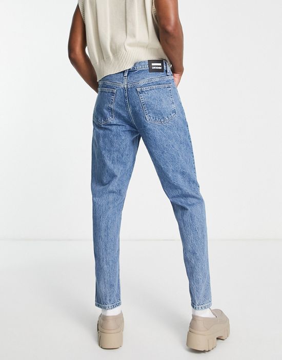https://images.asos-media.com/products/dr-denim-rush-tapered-jeans-in-light-wash/202451862-2?$n_550w$&wid=550&fit=constrain