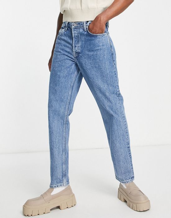 https://images.asos-media.com/products/dr-denim-rush-tapered-jeans-in-light-wash/202451862-4?$n_550w$&wid=550&fit=constrain