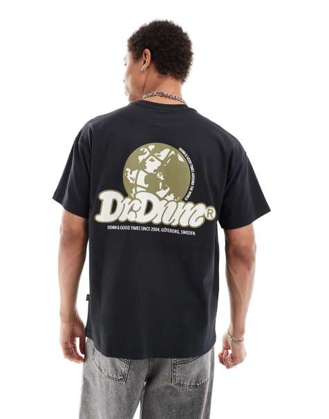 Dr. Denim – Trooper – Locker geschnittenes T-Shirt in gebrochenem Schwarz mit grünem Grafikprint auf dem Rücken - view 1