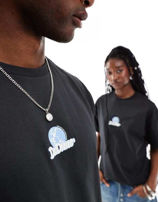 Dr Denim unisex Trooper relaxed fit t-shirt with small front graphic print in off black, 4 of 4