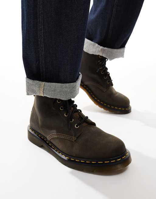 Dr Martens - 101 - Laarzen met 6 veteroogjes van bruin leer