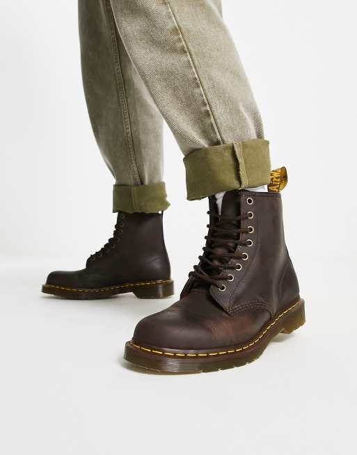 Dr martens hot sale boots 8 eye