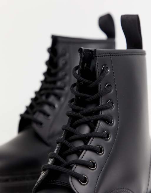 Dr Martens 1460 8 Osen Stiefel in Schwarz ASOS