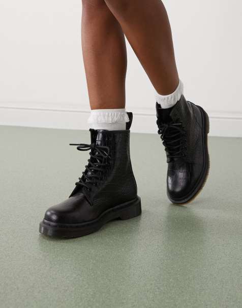 Dr. Martens - 1460 - Bottes effet croco avec 8 paires d'œillets - Noir - view 1