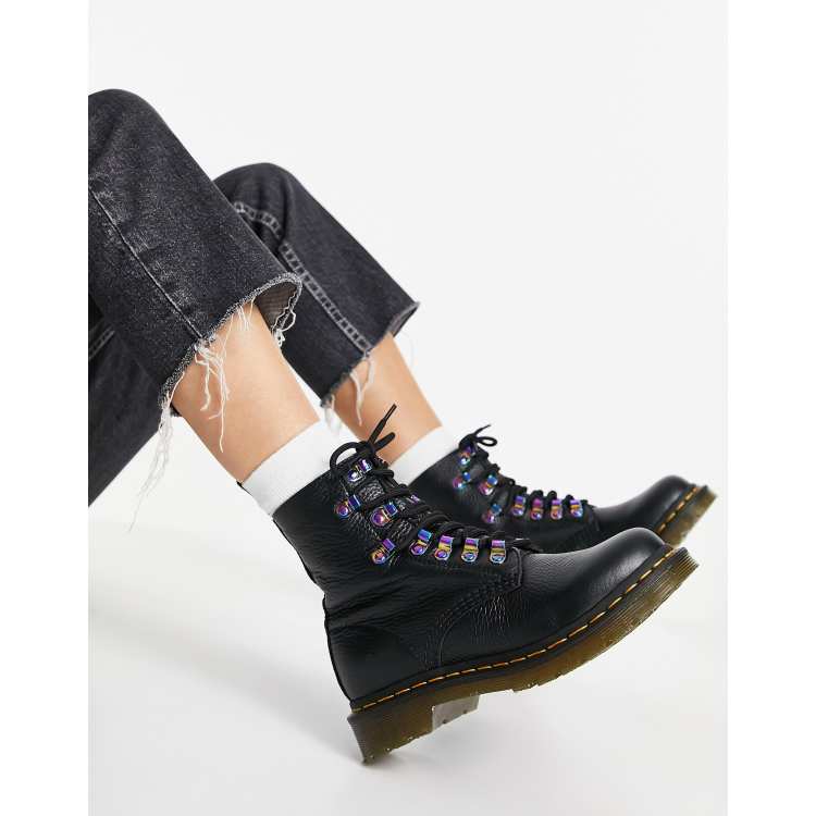 Dr Martens 1460 Pascal Stiefel mit schillernder Metallverzierung in Schwarz ASOS