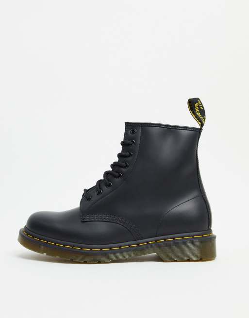 Dr Martens - 1460 - Stivali stringati in pelle liscia con 8 occhielli, 3 di 4