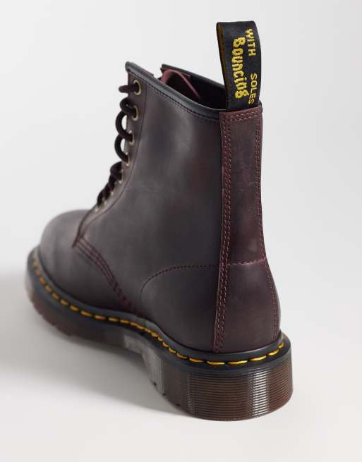Dr Martens - 1460 - Stivali unisex con 8 paia di occhielli rosso ciliegia, 3 di 4
