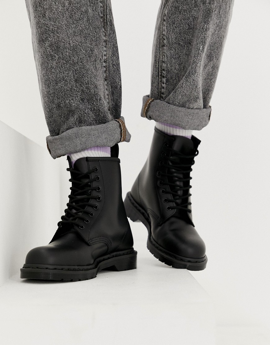 Dr Martens – 1460 – Svart monokromt färgade boots med 8 snörhål