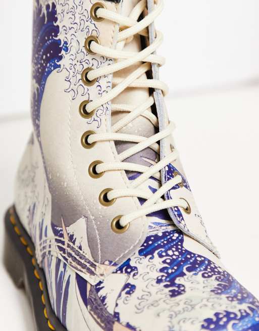 Dr Martens 1460 The Met 8-eye boots in great wave print | ASOS