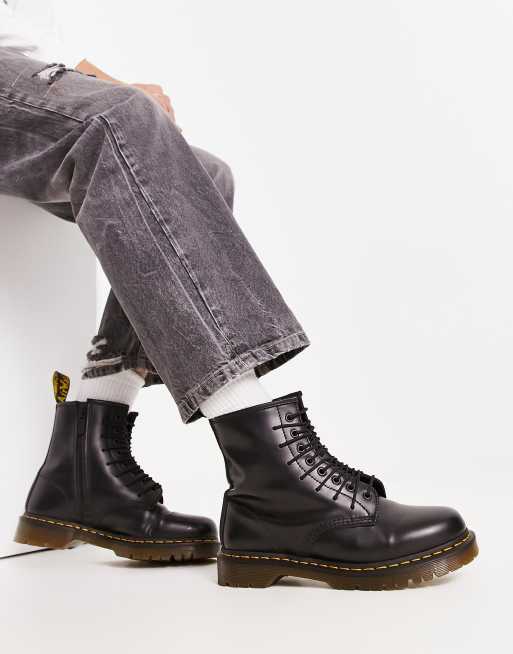 Dr Martens - 1460 Xtrm - Polerede, glatte støvler med 15 snørehuller i sort